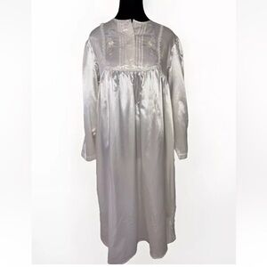 Erika Taylor Intimates SZ M P Nightgown Embroidery Lace White Long Satin Prairie